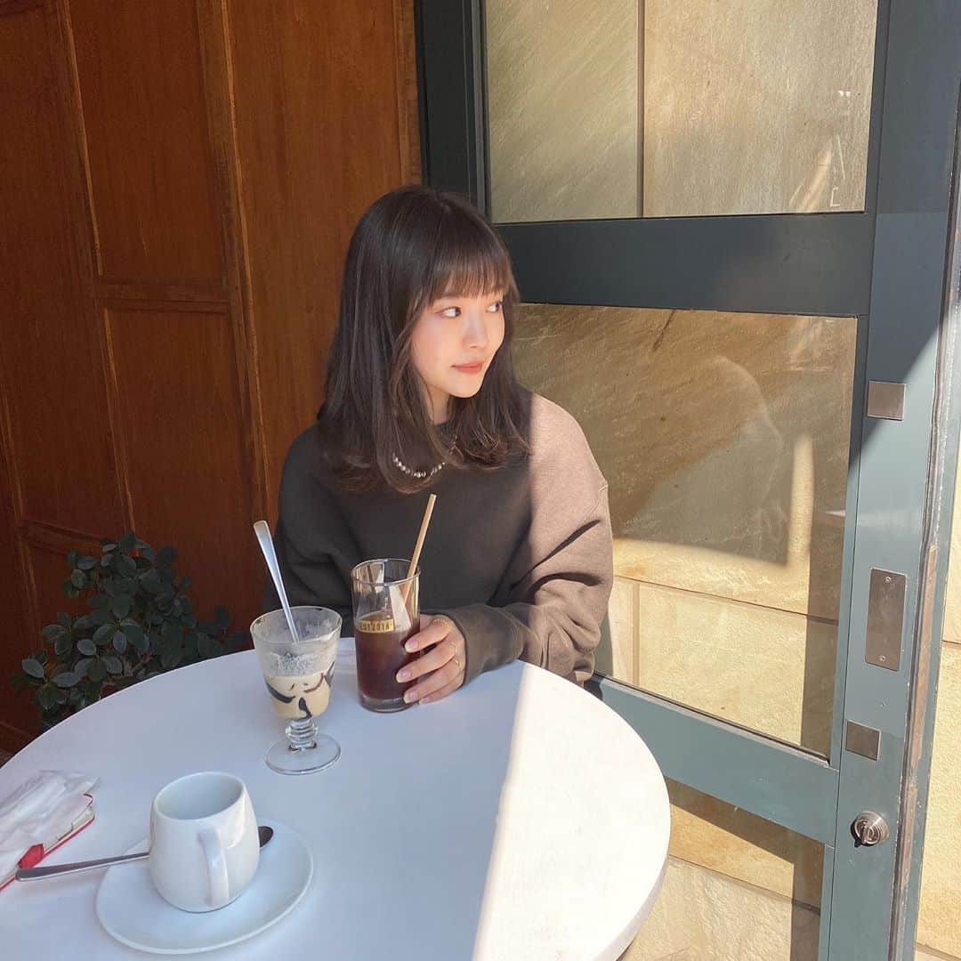 穴井千尋さんのインスタグラム写真 - (穴井千尋Instagram)「. 最近はスマイルという曲を 1日の始まりに聞いてます♡ 明日も笑顔で始まり、笑顔で終わる日になりますように😌 . #gn #smile」10月30日 23時14分 - chihiro_anai_official