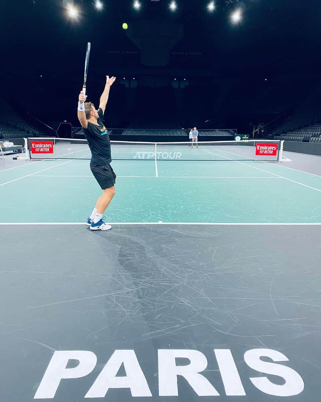 スタニスラス・ワウリンカさんのインスタグラム写真 - (スタニスラス・ワウリンカInstagram)「Pumped to be in Paris ♟💪🏻🎯🥐🇫🇷 #practice #paris #work #trusttheprocess #stantheman」10月30日 23時26分 - stanwawrinka85