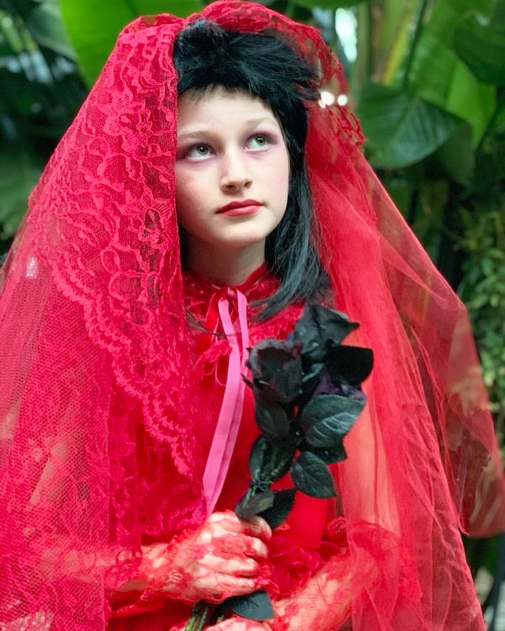 ベン・ワッツさんのインスタグラム写真 - (ベン・ワッツInstagram)「THE RUBE ready for Halloween 🎃 said her costume was BEETLEJUICY LIYDIA ....... BEETLE JUICE .  #halloween #therube #beetlejuice #daughter #benwatts」10月30日 23時30分 - wattsupphoto