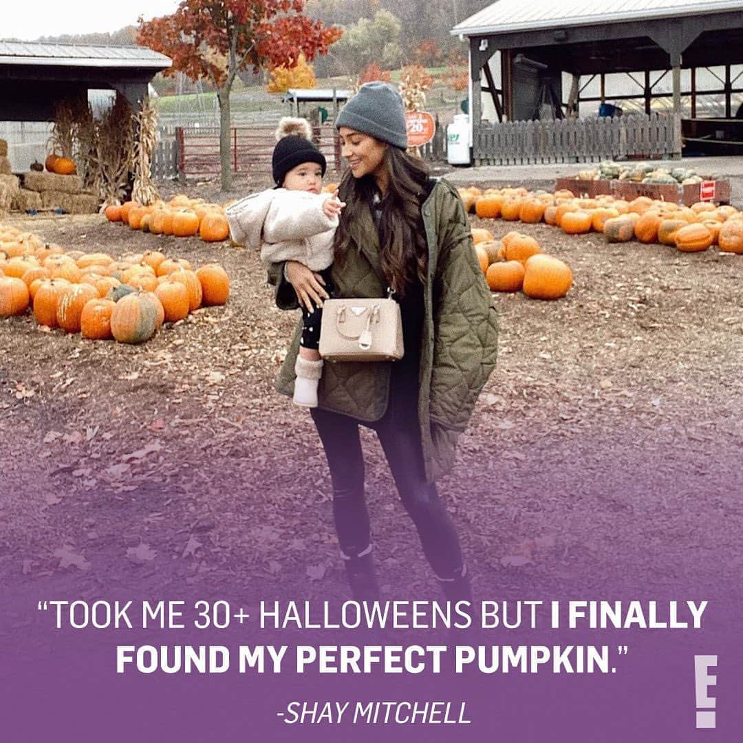 E! Onlineさんのインスタグラム写真 - (E! OnlineInstagram)「At last, she's found the perfect little pumpkin. 🧡(📷: Instagram)」10月30日 23時31分 - enews