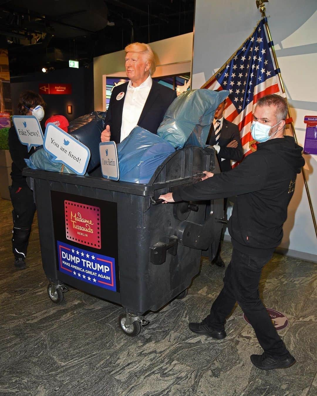 Just Jaredさんのインスタグラム写真 - (Just JaredInstagram)「@tussaudsberlin threw away their Donald Trump wax figure today, urging people to “Dump Trump.” Tap this pic in the LINK IN BIO for all the photos.  #DonaldTrump Photos: Backgrid」10月30日 23時48分 - justjared