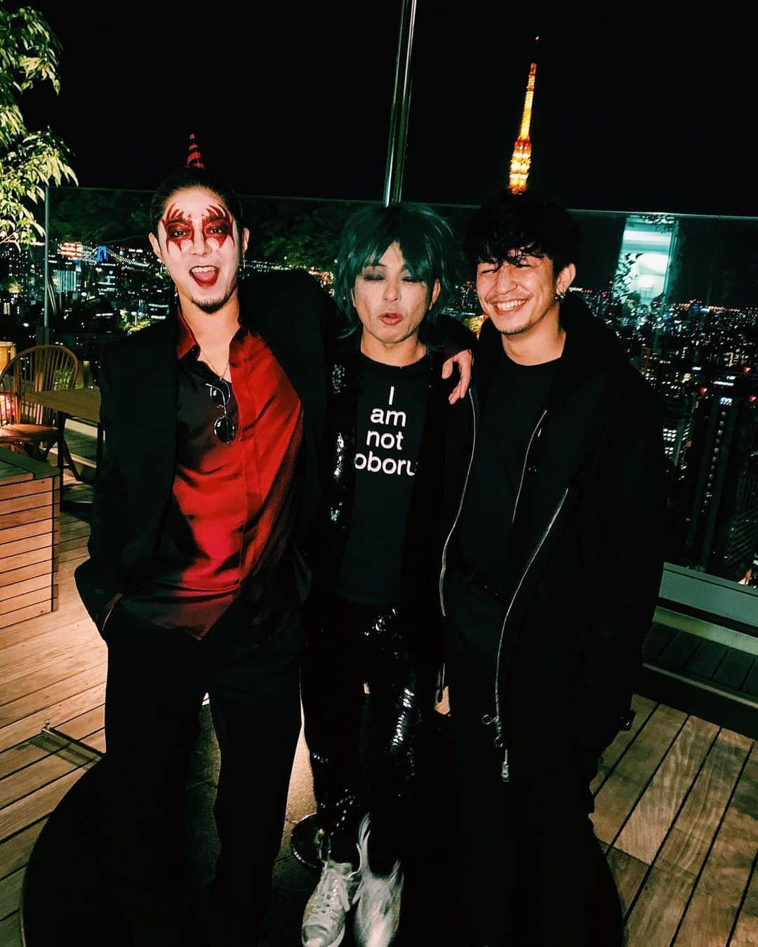 高木琢也さんのインスタグラム写真 - (高木琢也Instagram)「赤鬼👹🎃👻 #赤鬼 #峰田 #冨澤ノボル　さん #みんなツノ生えてるん #kiss」10月30日 23時53分 - takagi_ocean