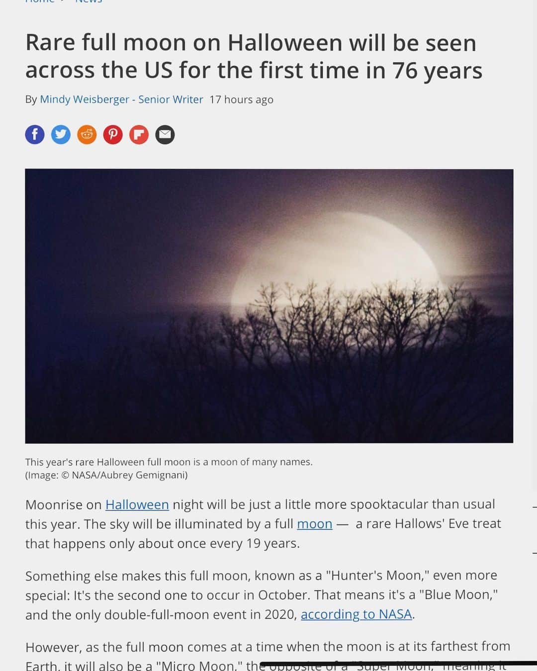 のインスタグラム：「‼️‼️🌕‼️‼️ 💙💙💙💙💙 This is bloowwwing my miiinndd! Rarest of rares!! 1st blue moon on October 31st in 76 years 😍💙🌕✨🙌🏼 Here come rantingsss -  forewarned 😇⚡️🗣 Haven’t seen a blue moon in 5 yrs, not since the magical one that landed on my birthday.. ✨ (Which i missed physically seeing with my eyeballs b/c of being in a fever & strep coma in Spain ✨ so this actually will be first blue moon seen intentionally, ever😍)  Do what u want ofc, but I’m going to take this time in nature to tune inward and let go of all the shit i do not need or want. Tools such as writing, yoga, qi gong, singing & toning... Be gone, blocks❕❕❕💫  Going out and getting wasted couldn’t feel more like a waste of life... (wasted = wasting of the self🤔) gotta learn thoughhh, hards always areee effective, I’m qualified to say haha⚡️💪🏼😅 I’ve never heard of a micro or hunter moon, but .. uhmm.. I think it’s safe to say, in regards to the energy of this moon... She’s a hunter 😍🌕  Can’t call the moon a “he” so the quote isn’t trullly acurrate but if u don’t know what I’m referring to then I’m deeply sorry lål - but also what are u doing with ur life watch pitch perfect 1 already😚 #BLUEMOON2020 SO AWESOME 🙌🏼🤩💙✨🌕🧬✨」
