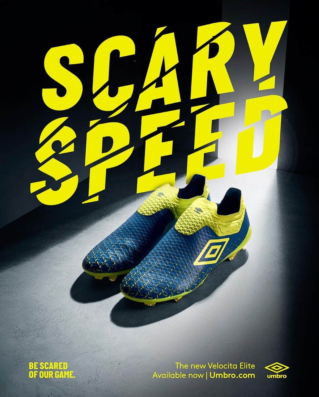 UMBROさんのインスタグラム写真 - (UMBROInstagram)「Scary Speed⚡️. Laceless and lethal Velocita 5 Elite. Out now in Blue Sapphire, Lime Punch, White.  Hit the 🔗 in our bio to find out more.  #umbro #umbrofootball #velocita #football #footballboots」10月31日 0時03分 - umbro
