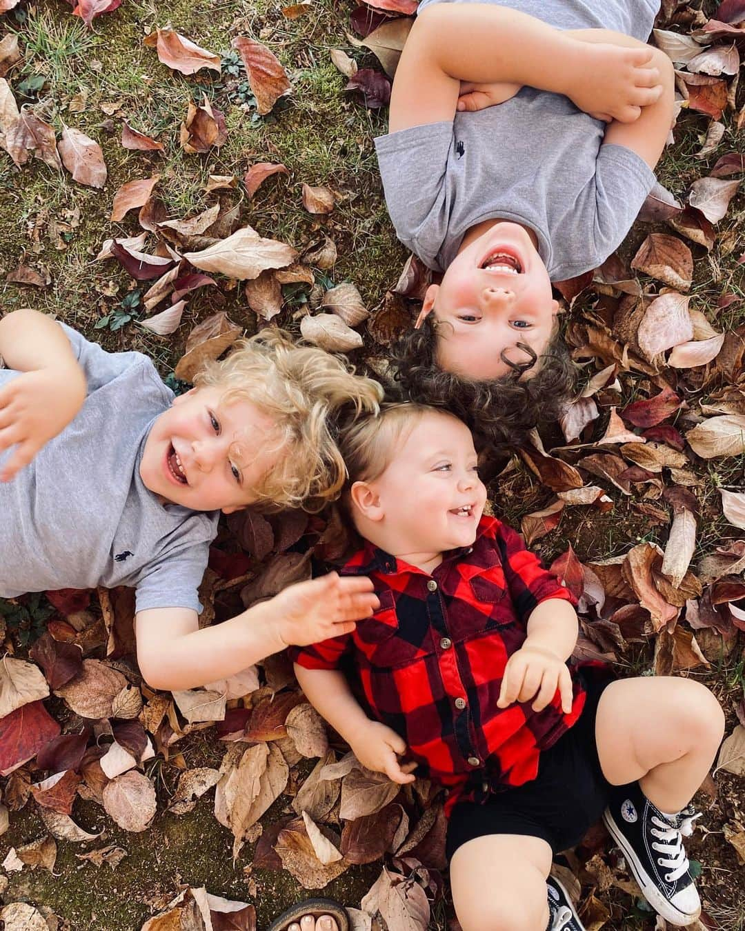 ジェッサ・ダガーさんのインスタグラム写真 - (ジェッサ・ダガーInstagram)「So thankful for these three. ❤️❤️❤️」10月31日 0時16分 - jessaseewald