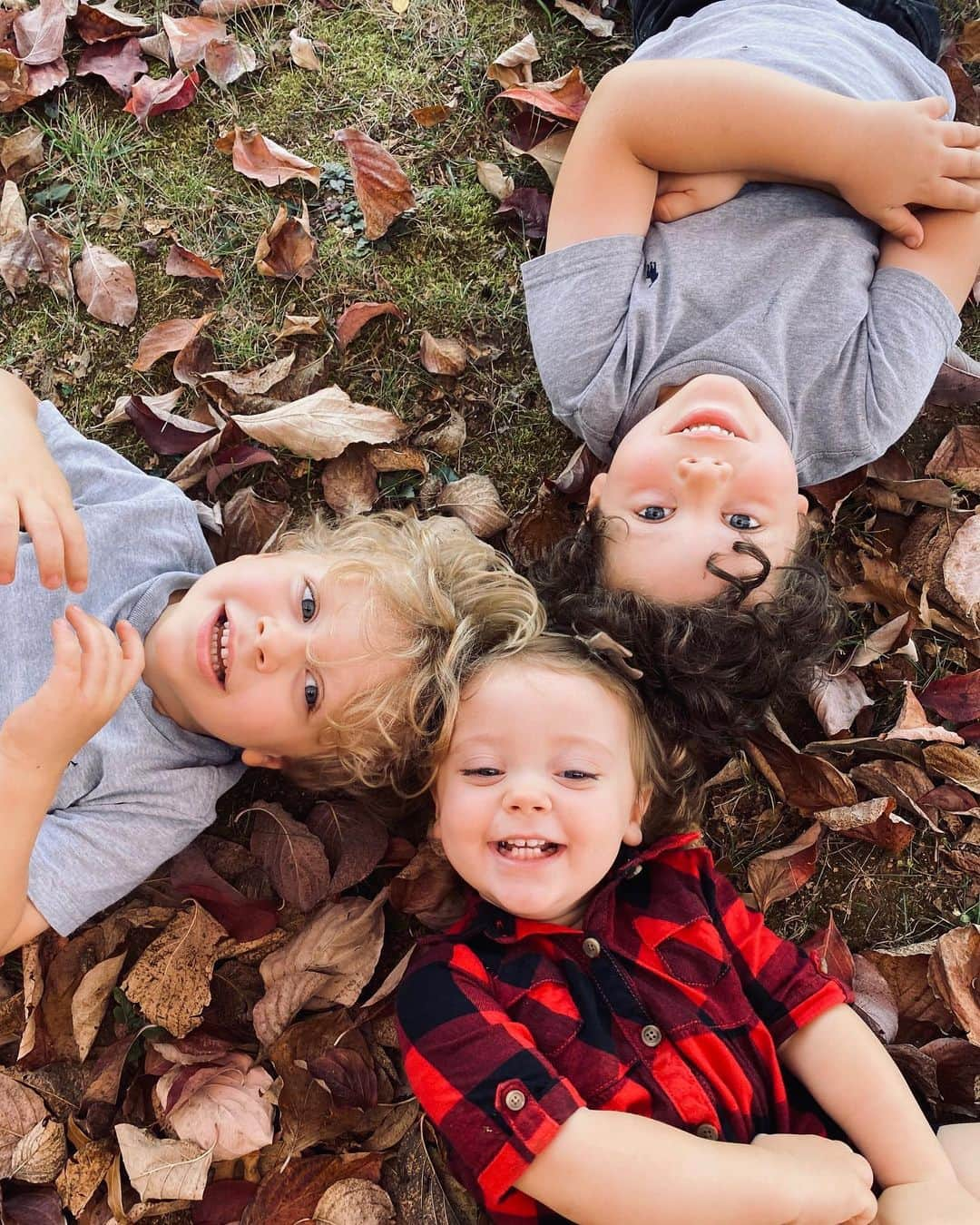 ジェッサ・ダガーさんのインスタグラム写真 - (ジェッサ・ダガーInstagram)「So thankful for these three. ❤️❤️❤️」10月31日 0時16分 - jessaseewald