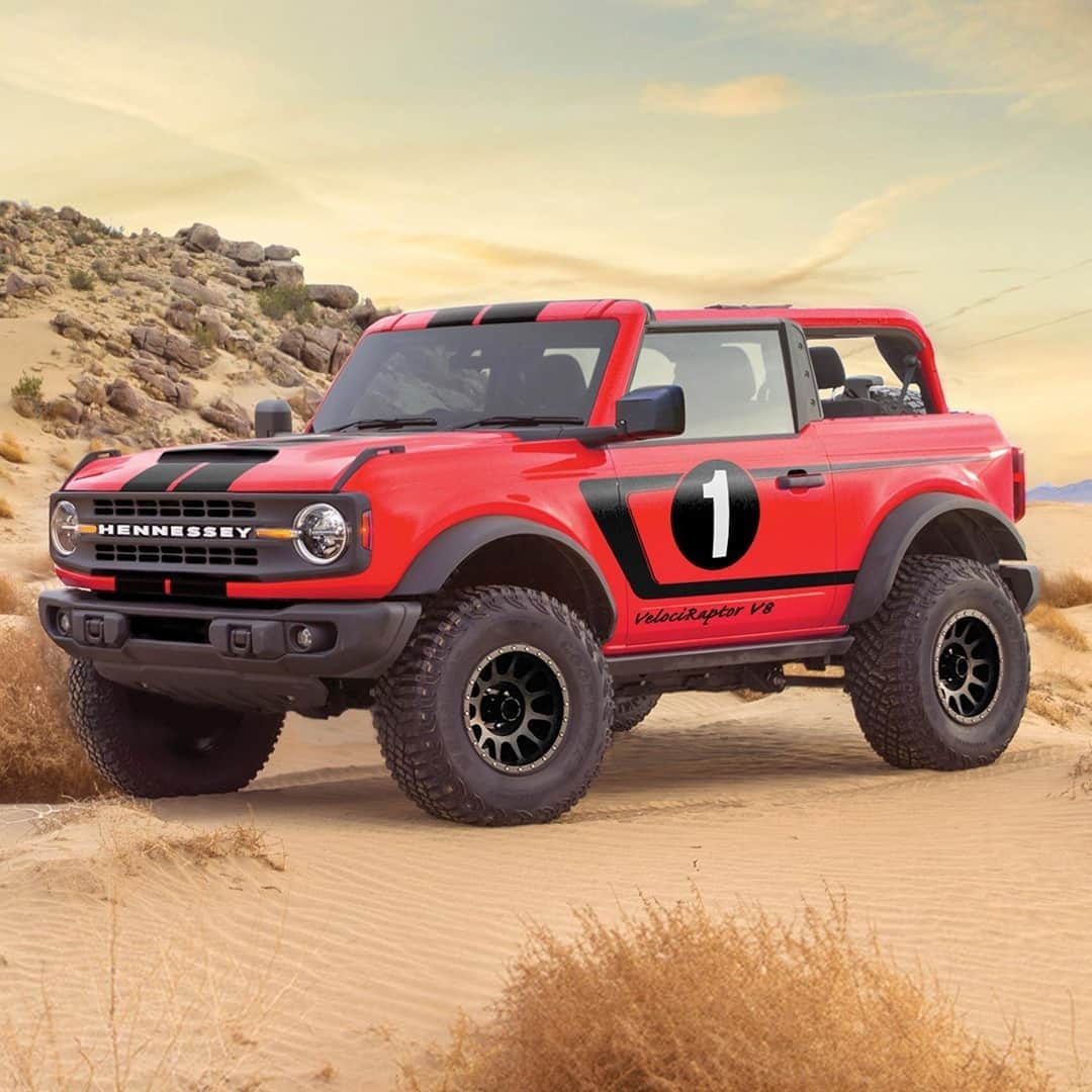 HYPEBEASTさんのインスタグラム写真 - (HYPEBEASTInstagram)「@hypebeastcarclub: @hennesseyperformance has announced its 750 HP @ford Bronco VelociRaptor V8. Boasting a 5.0-liter V8, this powerhouse is capable of 0-60 MPH in 4.5 seconds and achieves these figures thanks to upgraded fuel injectors, a high-flow intake, and a host of other mechanical updates alongside the new supercharger. Other upgrades include VelociRaptor front and rear bumpers with LED lights, new aluminum wheels, custom badges, grilles, liveries, and more. The off-roader will be available in two or four-door configuration and will begin at $225,000 USD.⁠ Photo: Hennessey」10月31日 0時31分 - hypebeast