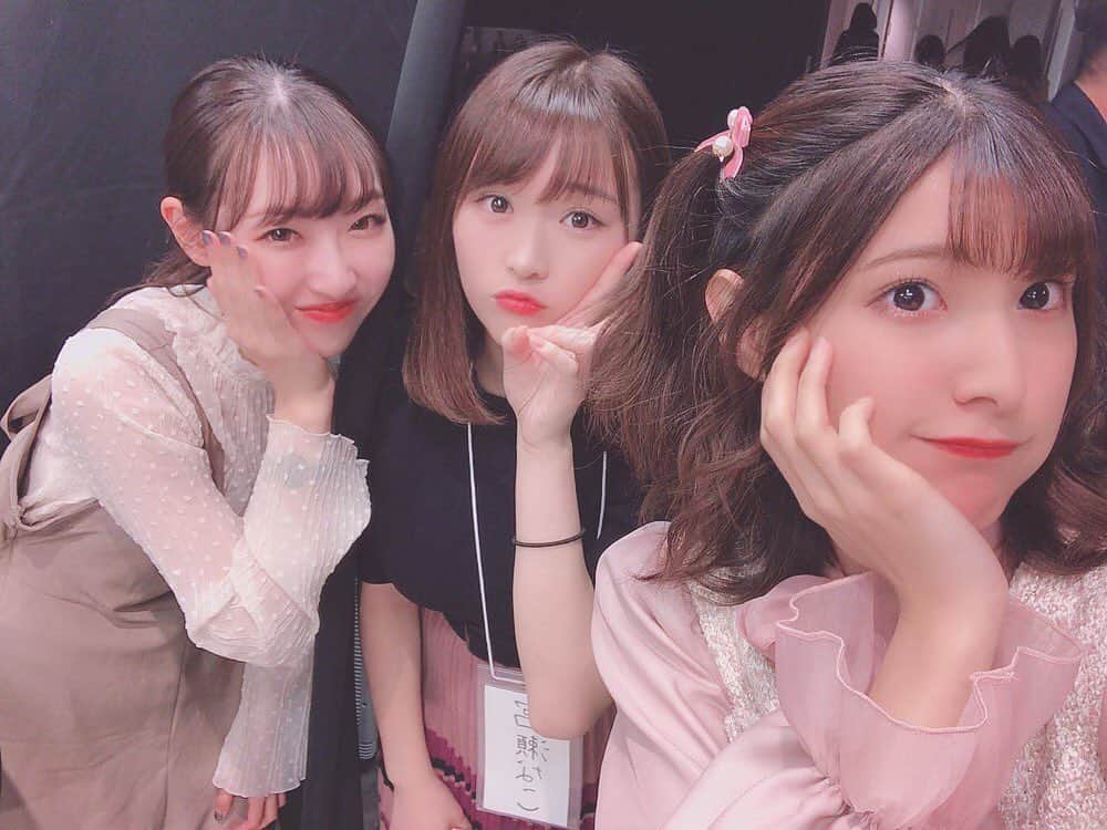 のインスタグラム：「今回のFIT×ミクチャのイベントはこの3人でペアになりました♡ ひなのさんもなこちゃんもキラキラしてて明日からがほんとに楽しみ！！ 不安もありますが、ぜひぜひ一緒に楽しんでください👧🏻👧🏻」