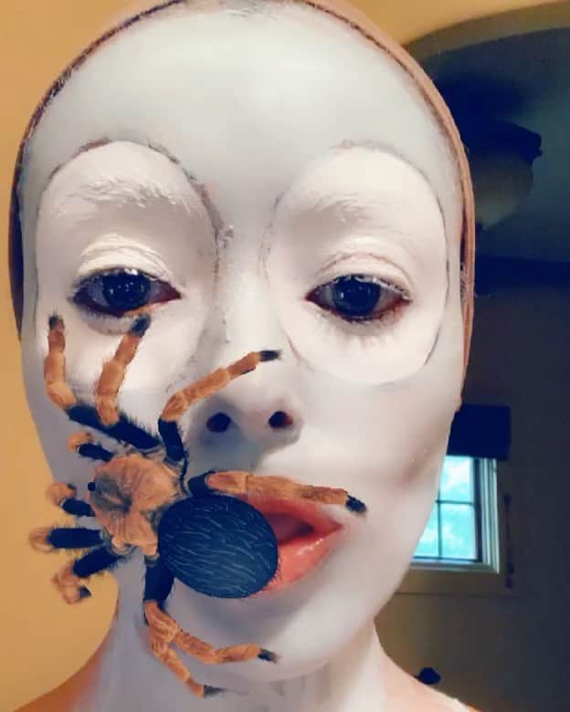 カテリーナ・グレアムのインスタグラム：「#Halloween」