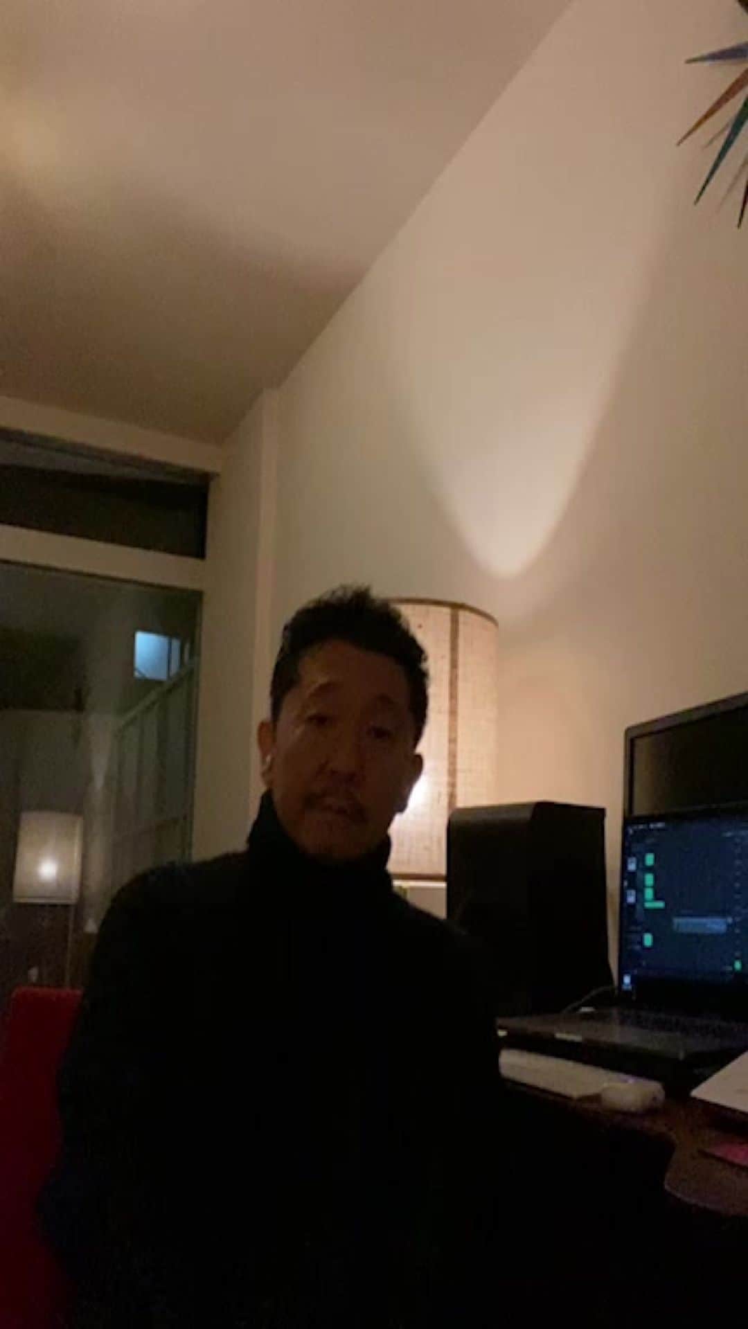 Taku Takahashiのインスタグラム：「質問に答えたり、視聴者と繋がったり。 おやすみなさい。」