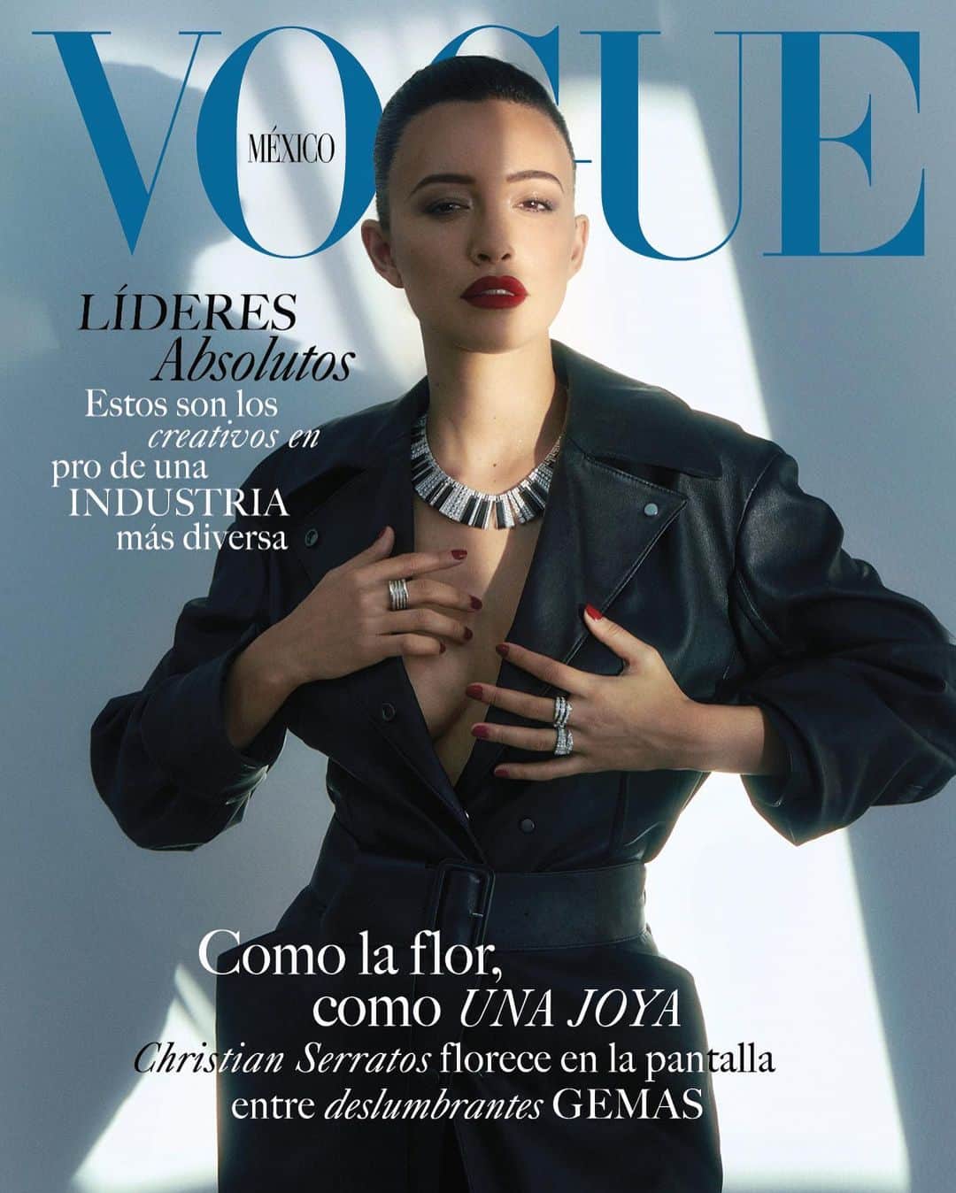Olivia Maloneさんのインスタグラム写真 - (Olivia MaloneInstagram)「dual covers for Vogue Mexico and Vogue Latin America styled by @valecollado 💙」10月31日 0時37分 - oliviamalone