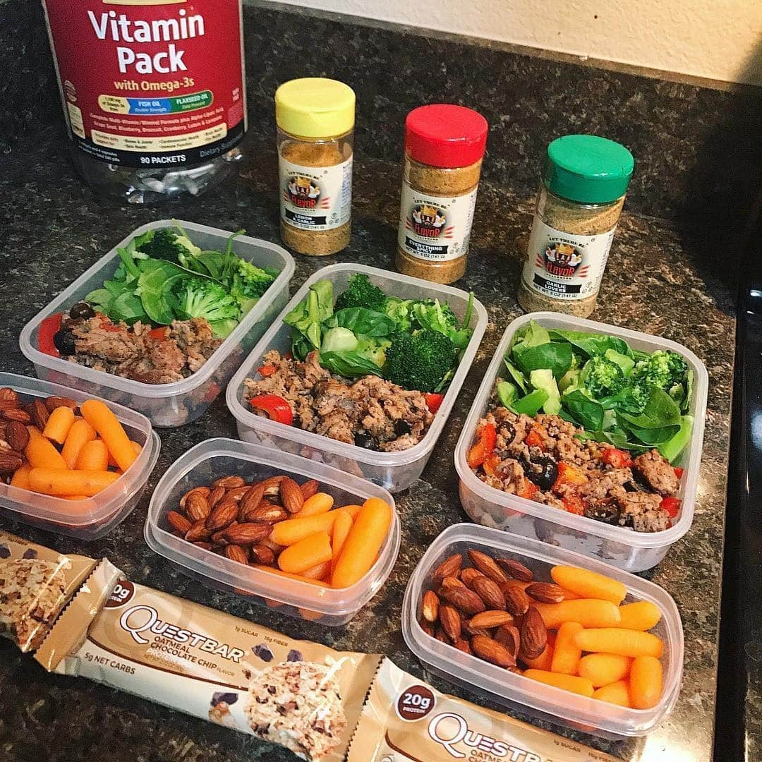 Flavorgod Seasoningsさんのインスタグラム写真 - (Flavorgod SeasoningsInstagram)「Do you meal prep with Flavor God Seasonings?⁠ -⁠ Meal prep by: @kdub1472⁠ .⁠ Meal Prep Seasonings Available here ⬇️⁠ Click link in the bio -> @flavorgod⁠ www.flavorgod.com⁠ -⁠ Flavor God Seasonings are:⁠ 💥ZERO CALORIES PER SERVING⁠ 🌿Made Fresh⁠ 🌱GLUTEN FREE⁠ 🔥KETO FRIENDLY⁠ 🥑PALEO FRIENDLY⁠ ☀️KOSHER⁠ 🌊Low salt⁠ ⚡️NO MSG⁠ 🚫NO SOY⁠ 🥛DAIRY FREE *except Ranch ⁠ ⏰Shelf life is 24 months ⁠ -⁠ -⁠ #food #foodie #flavorgod #seasonings #glutenfree #keto #paleo  #foodporn #mealprep #kosher」10月31日 1時02分 - flavorgod