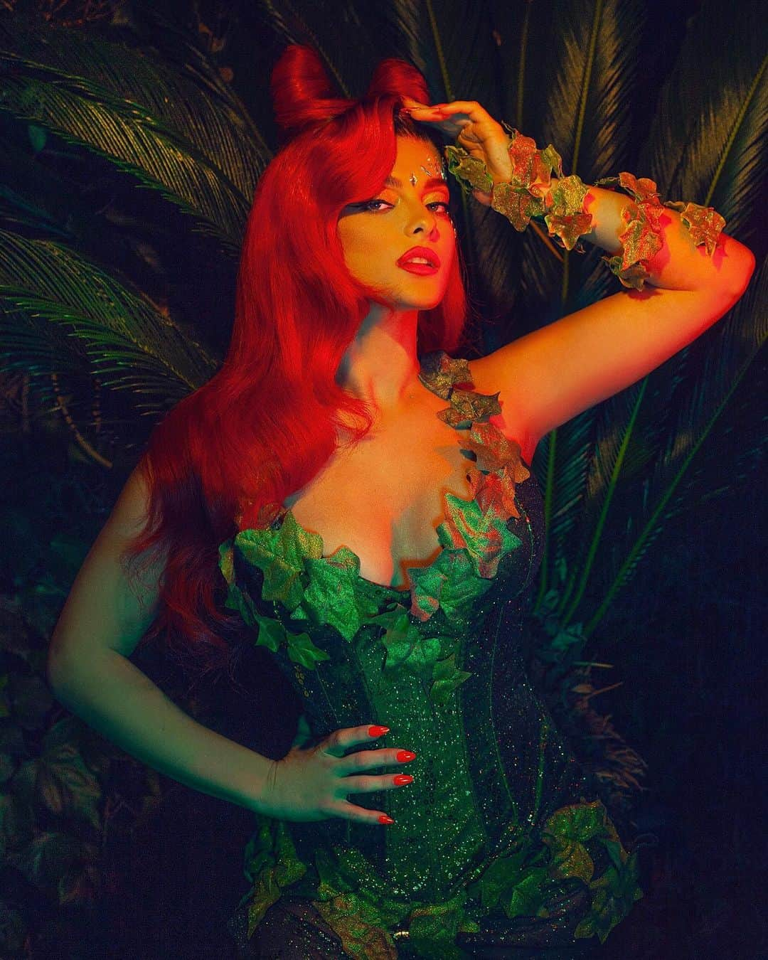 Bebe Rexhaさんのインスタグラム写真 - (Bebe RexhaInstagram)「Hello. My name is Ivy. Poison Ivy. Happy Halloween Eve. 🎃」10月31日 0時54分 - beberexha