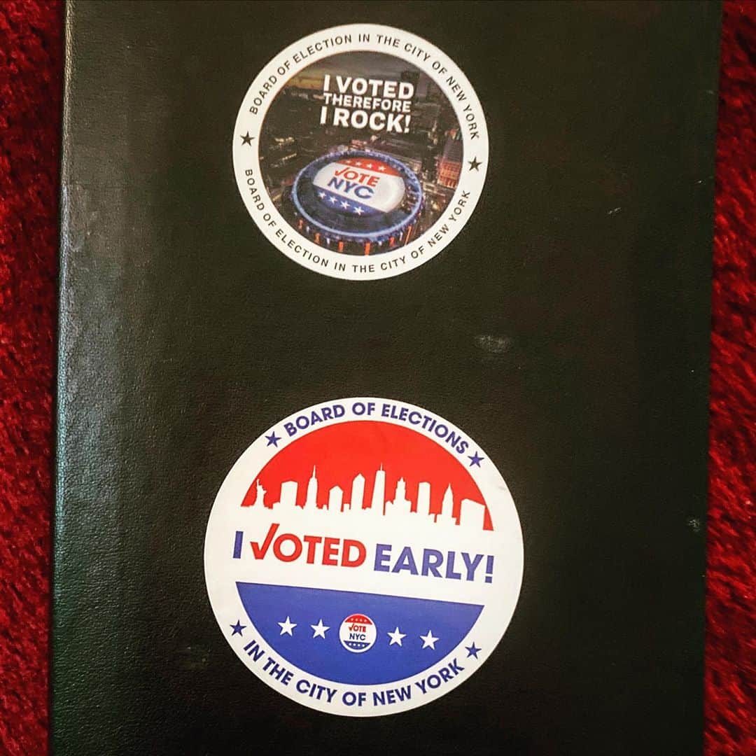 スティーヴン・クラインさんのインスタグラム写真 - (スティーヴン・クラインInstagram)「I Voted and so should U. #bidenharris2020 #vote」10月31日 0時55分 - stevenkleinstudio