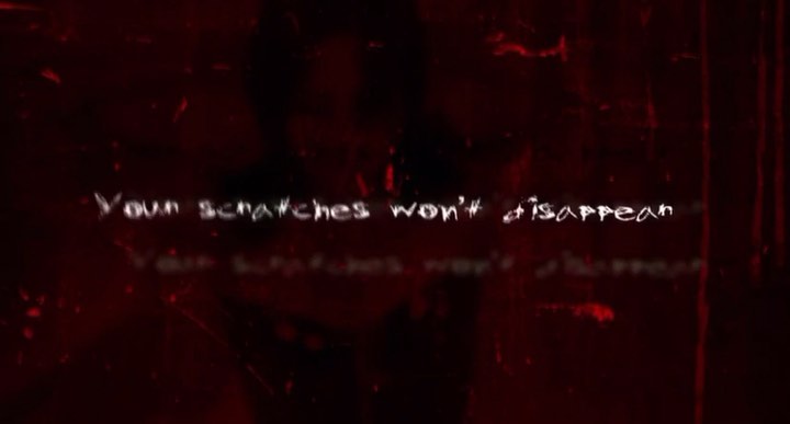 マギー・リンデマンのインスタグラム：「Scissorhands lyric video out now ✂️ 🧟‍♀️ 🎃  link in bio!」