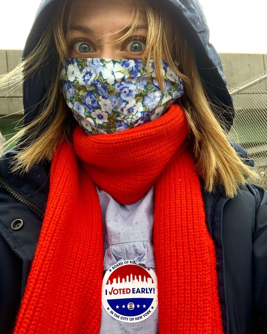 クレア・コフィーのインスタグラム：「GET IT GET IT GET IT #earlyvoting」
