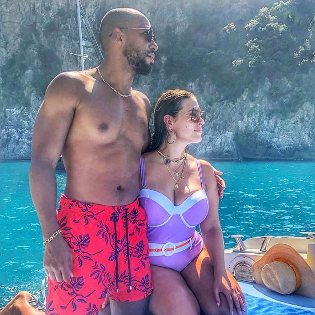 E! Onlineさんのインスタグラム写真 - (E! OnlineInstagram)「Ashley Graham's secret to a happy marriage? Have sex all the time. It might be cliche to say that her and Justin Ervin's relationship is a gift to us all, but it's absolutely true. We’re celebrating her birthday at the link in our bio with more of her secrets to a spicy 10-year marriage. ❤️(📷: Instagram)」10月31日 1時04分 - enews