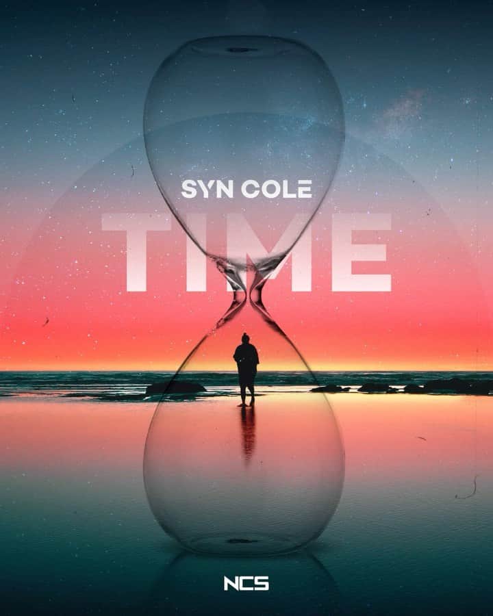 シン・コールのインスタグラム：「TIME!⏳My new song is out now on NCS 🎧 Happy Halloween! 🎃」