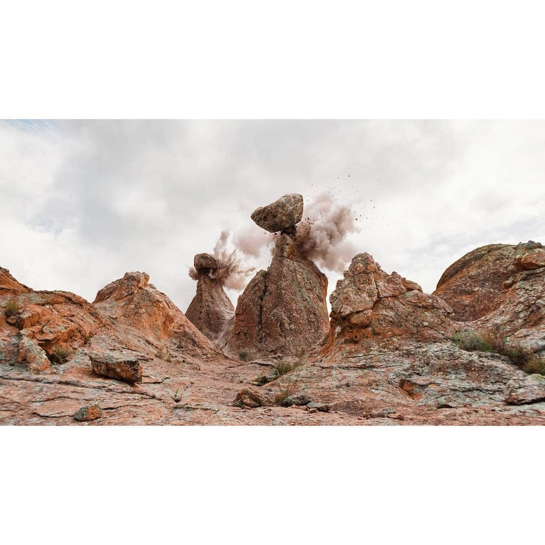 Flaunt Magazineさんのインスタグラム写真 - (Flaunt MagazineInstagram)「National Park destruction or a crafty sleight of hand? ⠀⠀⠀⠀⠀⠀⠀⠀⠀ Featured in the Chaos and Calm Issue, 'Connectedness: An Incomplete Encyclopedia of the Anthropocene' (via @StrandbergPublishing) offers a reminder that the world is more intricately connected than it might seem.  ⠀⠀⠀⠀⠀⠀⠀⠀⠀ One of those connection points, of course, is food.  ⠀⠀⠀⠀⠀⠀⠀⠀⠀ “There is magic in cooking and it’s not just in the technique,” shares 'Connectedness' contributor, @alicelouisewaters with writer Christopher Andrew Armstrong, “but it comes in the aromas, it comes in the beauty, it comes through these senses that have been desensitized. Once you fall in love with nature, you want to take care of her, and you think about everything differently. You don’t want to throw anything out, you want to make a compost.” ⠀⠀⠀⠀⠀⠀⠀⠀⠀ Read more about the book online at Flaunt.com or when you purchase the Chaos and Calm Issue in our store.   Written by Christopher Andrew Armstrong (@charmstronger) ⠀⠀⠀⠀⠀⠀⠀⠀⠀ Featured: Julius Von Bismarck and Julian Charrière. 'I am afraid, I must ask you to leave' (2018). This project blew up woman-made nature monuments. Communicated by the media first as a terrorist act against Arches National Park in Utah and second as ‘fake news’, the artwork asked for a reconsideration of expectations, as well as what truth or reality is. The actual work was carried out over three months with the work of 35 people in a desert in Mexico.    @artbook   #Connectedness #Anthropocene #ChaosandCalm #FlauntMagazine #AliceWaters #StrandbergPublishing」10月31日 1時21分 - flauntmagazine