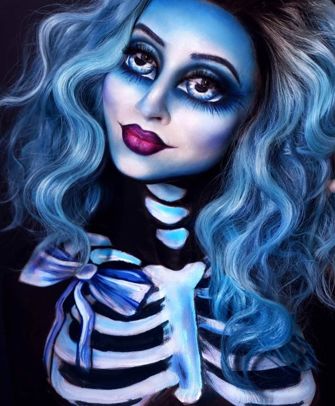 NYX Cosmeticsさんのインスタグラム写真 - (NYX CosmeticsInstagram)「A lil blue moment 💙 @ludmilamua transforms herself into this bright-eyed skeleton using our Vivid Brights Liners to detail in between the lines ✨ • #nyxcosmetics #nyxprofessionalmakeup #crueltyfreebeauty」10月31日 1時29分 - nyxcosmetics