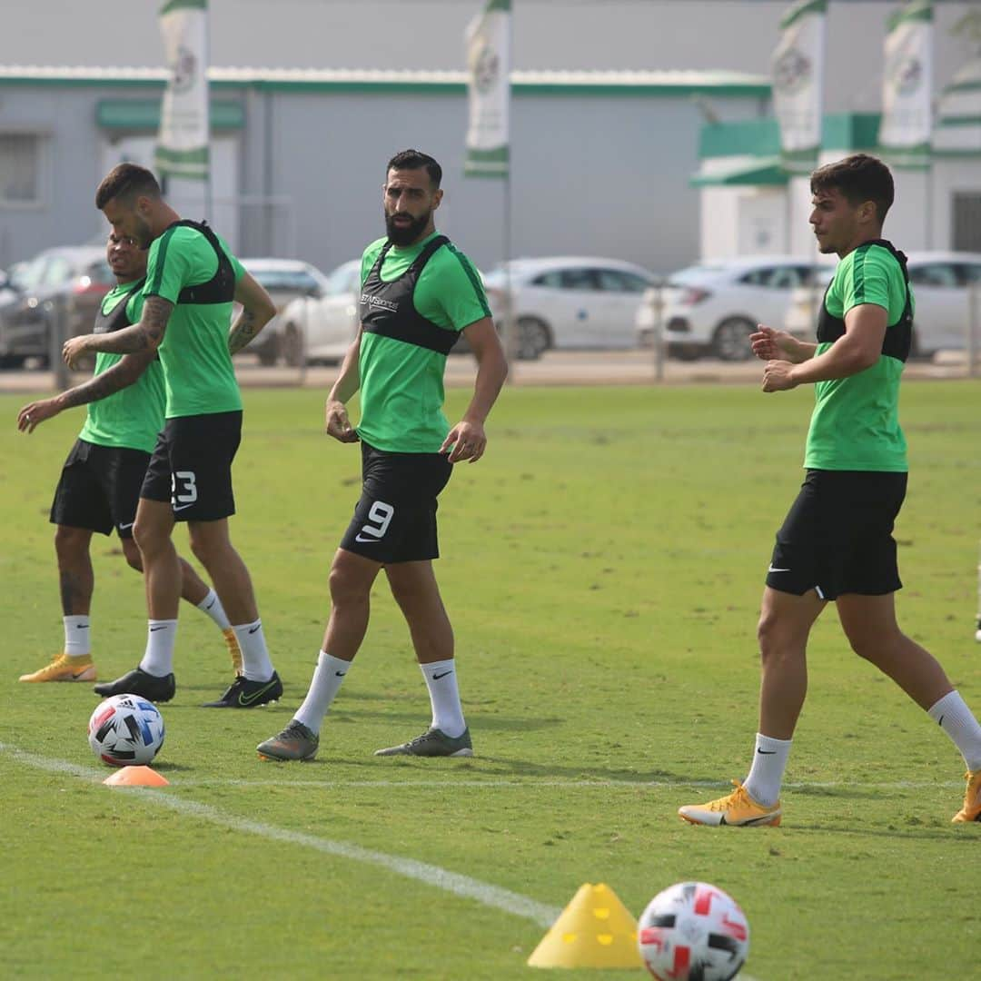 ホセ・ロドリゲスさんのインスタグラム写真 - (ホセ・ロドリゲスInstagram)「hard work.  Trabajo duro.   @maccabihaifafc 💚🇮🇱」10月31日 1時46分 - josseroodriguez25