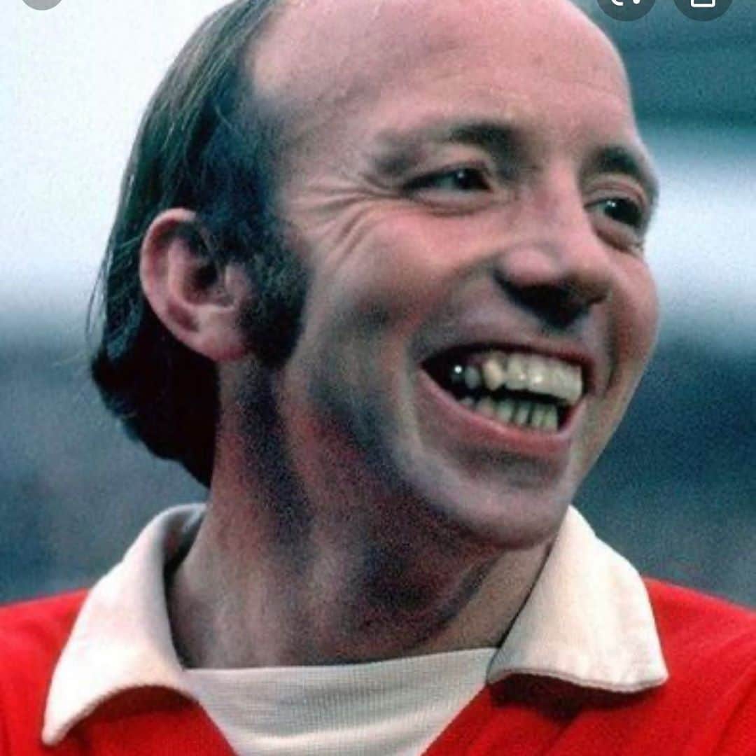フィリップ・ネヴィルのインスタグラム：「Incredibly sad news - Nobby was my first @manchesterunited coach - loved him as a coach but loved him even more as a person an absolute hero of mine - Nobby I will miss you ❤️」