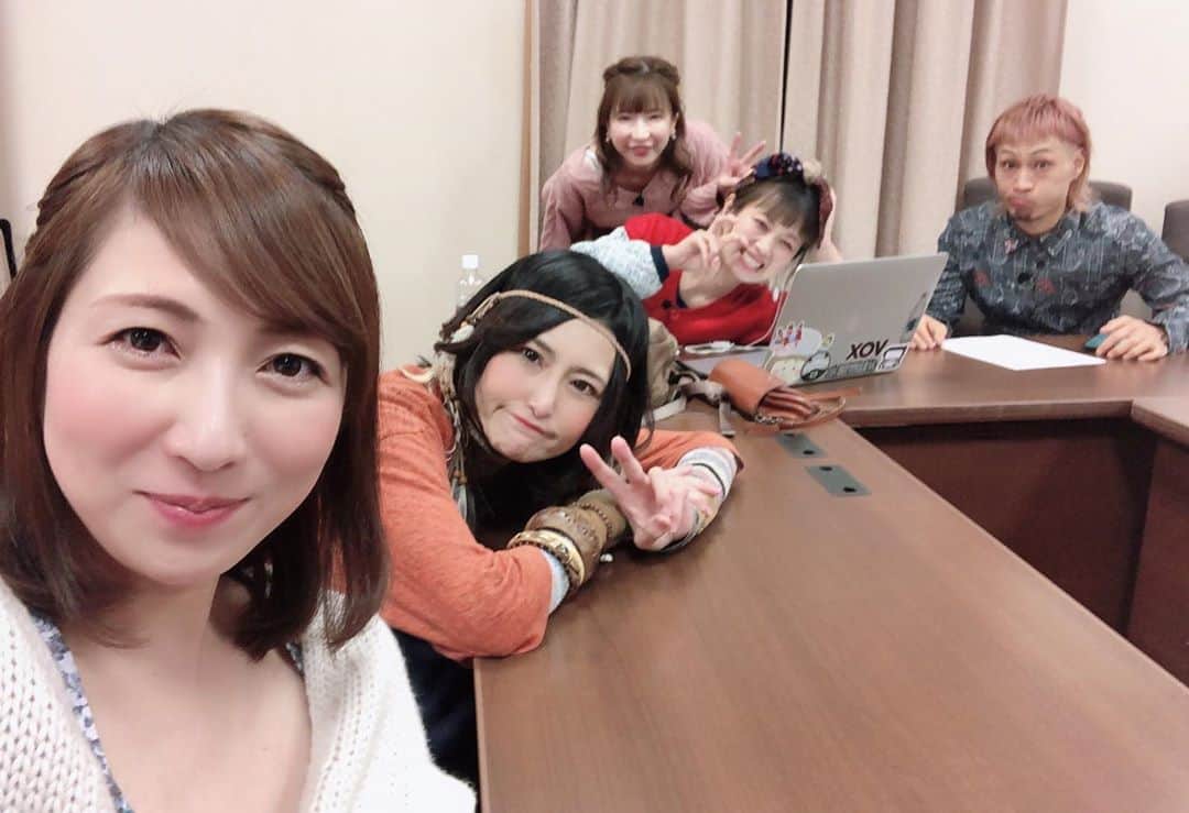 のインスタグラム：「本日、  10月31日（土）19:00〜21:00  フジテレビ「限界調査！超超ベスト５」に出演します！  アンジェラさん・ロシアンちゃん・もえあずちゃん・山本君と！  皆様、是非ご覧下さい！  久々にみんなに会えて、待ち時間とか沢山話せて、楽しかったな♪」