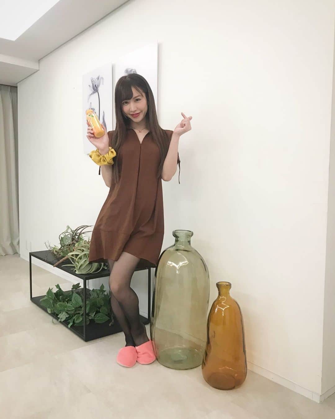 のインスタグラム：「マトリョーシカみたいに並んでみた😌⚱💓  #撮影 #撮影モデル #被写体モデル #セクシーモデル #パーツモデル #ヘアモデル #フリーモデル #ニューハーフモデル #高身長女子 #ロングヘア #撮影依頼募集中 #新宿スタジオ #代々木スタジオ #新宿スタジオ #オシャレな部屋 #キャバ嬢 #ホステス #夜のお仕事 #パパ活 #お姉さん #シンプルコーデ #ワンピースコーデ #いいね返します #いいねした人で気になった人フォロー #instagood #instafashion #ootd #lgbt #transgender #transwoman #likeforlikes」