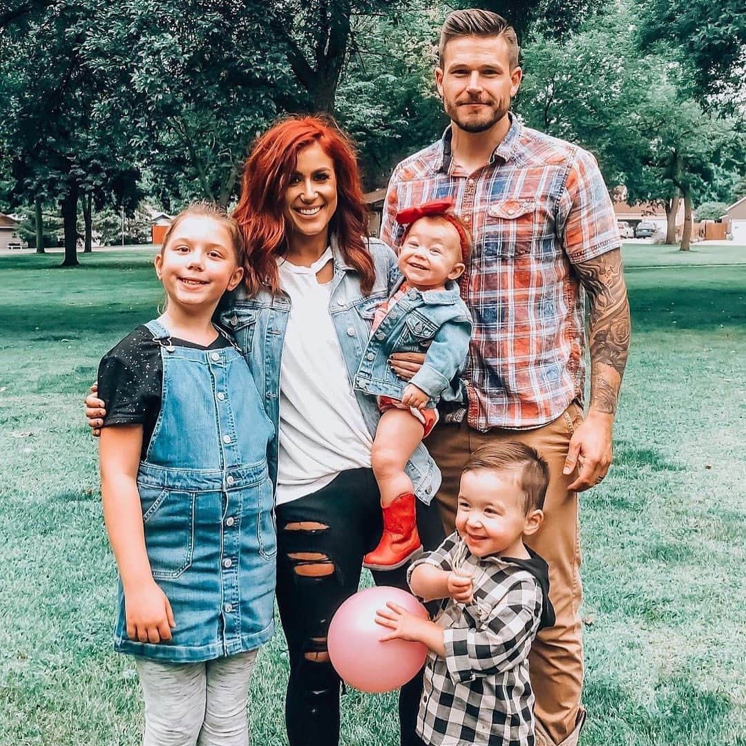 E! Onlineさんのインスタグラム写真 - (E! OnlineInstagram)「It's the end of an era for Chelsea Houska, who is saying goodbye to #TeenMom after 10 seasons on the show. Her dad's touching farewell tribute is at the link in our bio. ❤️ (📷: @coledeboer)」10月31日 3時23分 - enews
