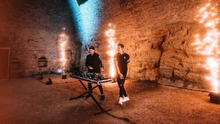 のインスタグラム：「Which track from our latest liveset needs a follow-up? Let us know!🔥」