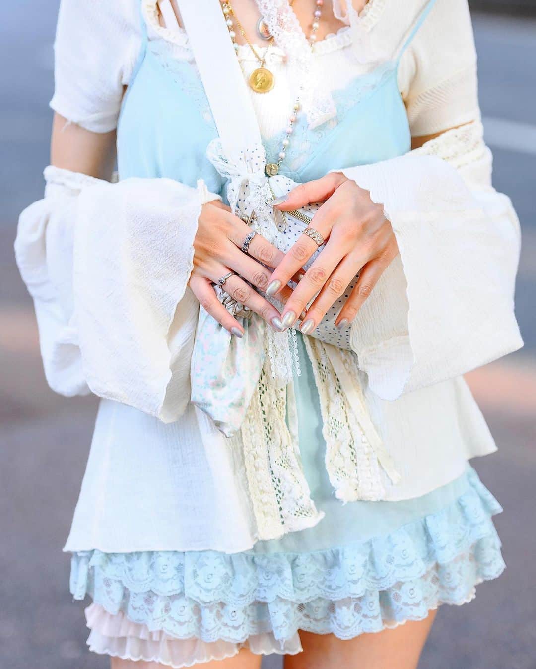 Harajuku Japanさんのインスタグラム写真 - (Harajuku JapanInstagram)「Japanese fashion designer Akino (@akino_parcasilky) - her brand is Parca Silky - on the street in Harajuku wearing a pastel look with pink hair, vintage and antique lace and lingerie, and baby doll shoes from Bubbles Harajuku.」10月31日 3時54分 - tokyofashion