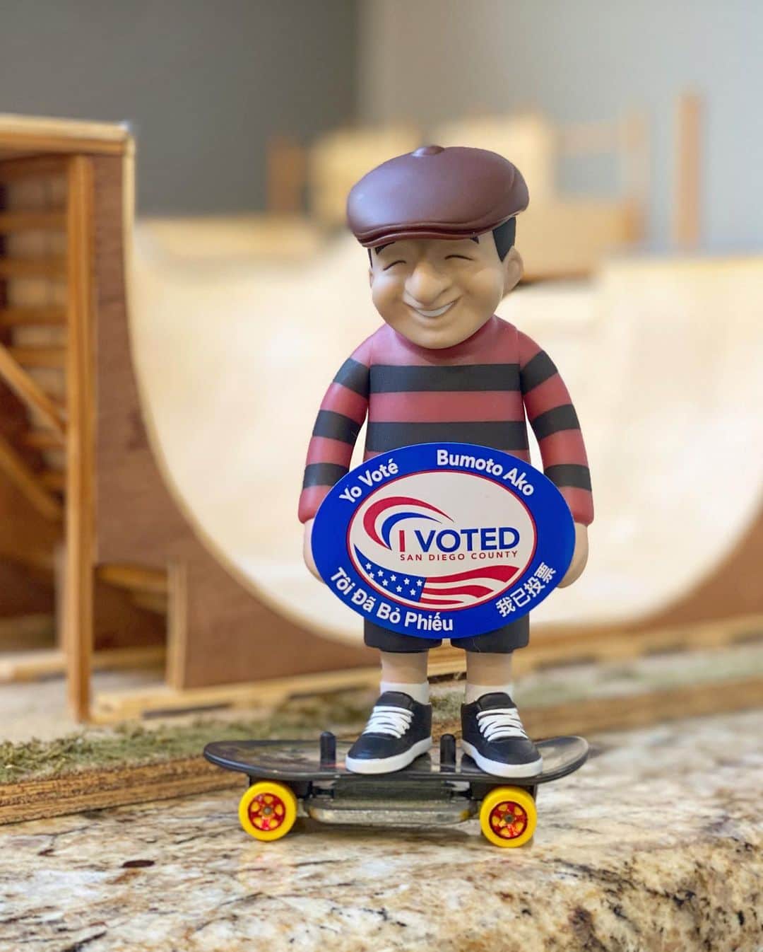 vansさんのインスタグラム写真 - (vansInstagram)「The US election is just days away. @SteveCaballero, @PerrisBenegas, @PatrickGud, @R.Barbee, @BigAirMare, @DylanGraves, @GeoffRowley, & @LeilaHurst are here to remind you to get out and vote! Head to vans.com/vote for resources.」10月31日 4時00分 - vans