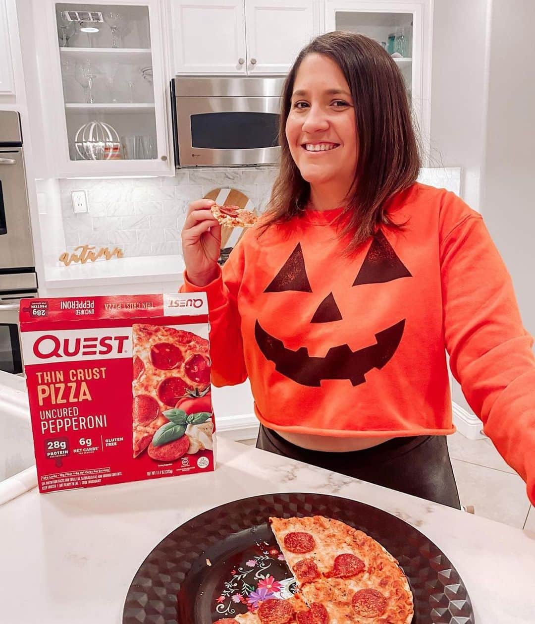 questnutritionさんのインスタグラム写真 - (questnutritionInstagram)「Happy #FanCrushFriday - #NationalPizzaMonth edition! 😍🍕 Thank you all so much for celebrating with us. We are so grateful to have the best fans ever. Unlike a pizza - you can’t be topped. 🙏 • Tag us @QuestNutrition & use #OnaQuest for a chance to be featured in a future #FCF! 💙 #QuestSquad」10月31日 4時13分 - questnutrition