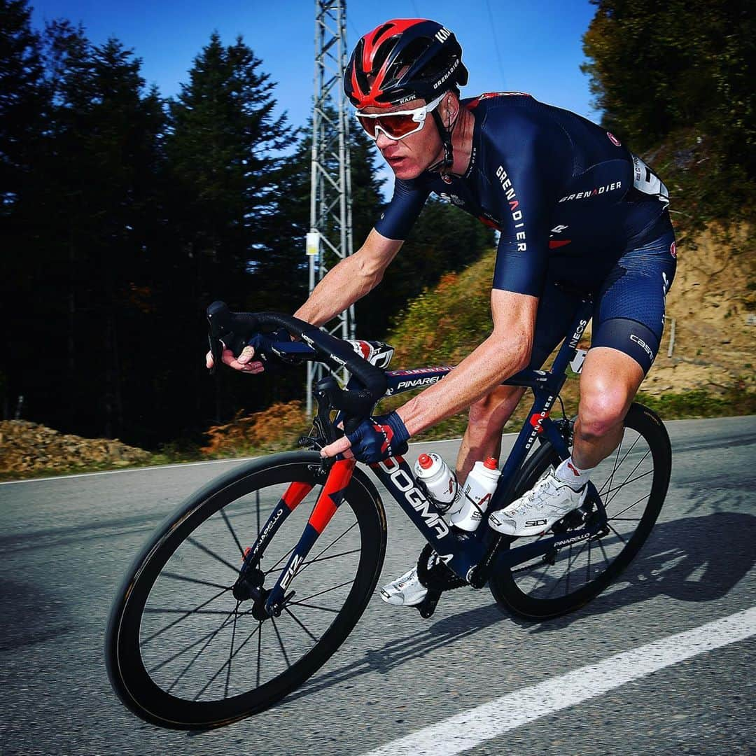 クリス・フルームさんのインスタグラム写真 - (クリス・フルームInstagram)「Time to head back into the mountains tomorrow 👊 As @thejensie says “shut up legs” 🤣 #lavuelta20 @lavuelta 📸 @justinsetters @gettyimages」10月31日 4時13分 - chrisfroome