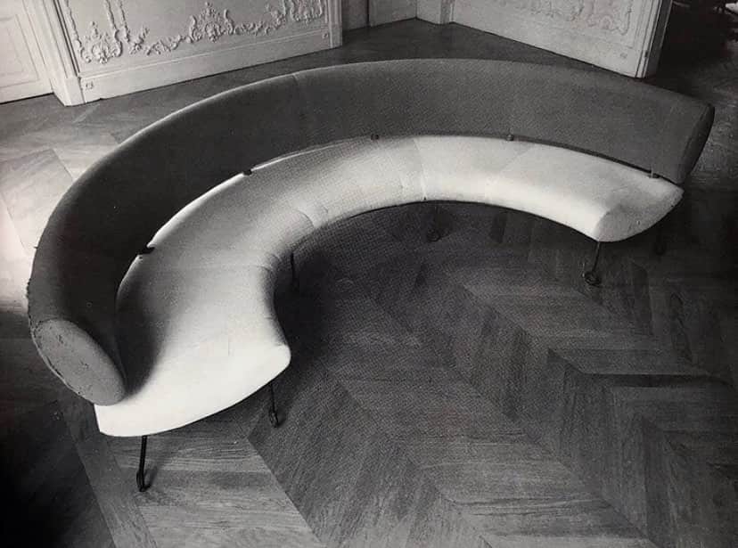 レベッカテイラーのインスタグラム：「Soft curvature via @the_london_list」