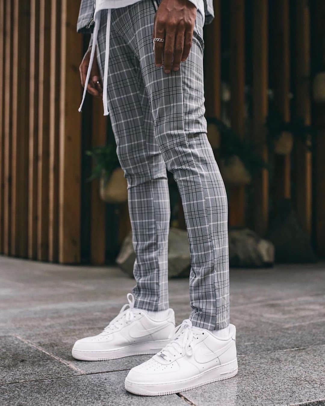 Men Withのインスタグラム：「#ad @christosnewyork The Platinum Trouser from @christosnewyork is 🔥  www.christosnewyork.com」