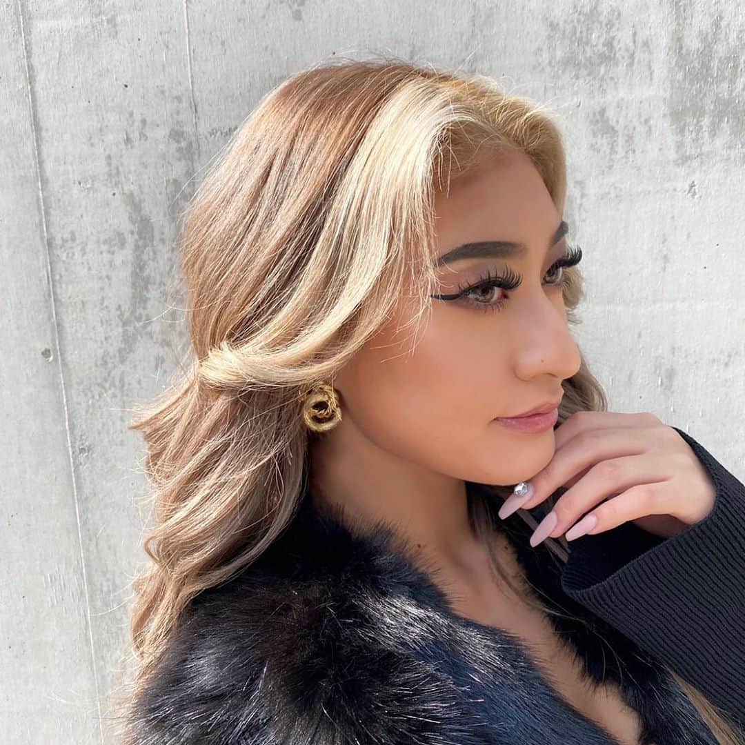 ANELA TOKYOのインスタグラム