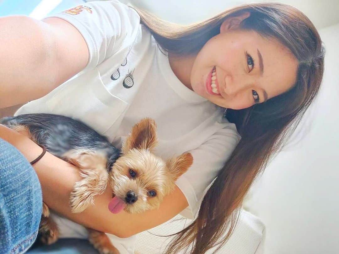 のインスタグラム：「へたっぴゴルフ研究所、派遣所員のしおりです👍  @nons.d とのコラボTシャツが限定販売されました٩(ˊᗜˋ*)و✨  私が着てる白はL size、オーバーサイズでジーンズと相性良し◎  ↘︎↘︎nons-desian公式ページ↙︎↙︎ https://nons-design.com/  #へたっぴゴルフ研究所  #女子ゴルフ  #ゴルフ女子  #ゴルフ男子  #ゴルフ愛  #ゴルフバカ  #ゴルファー　 #golfrange  #golflife  #golfer  #golf  #골프  #กอล์ฟ  #golfstagram  #instagolf」