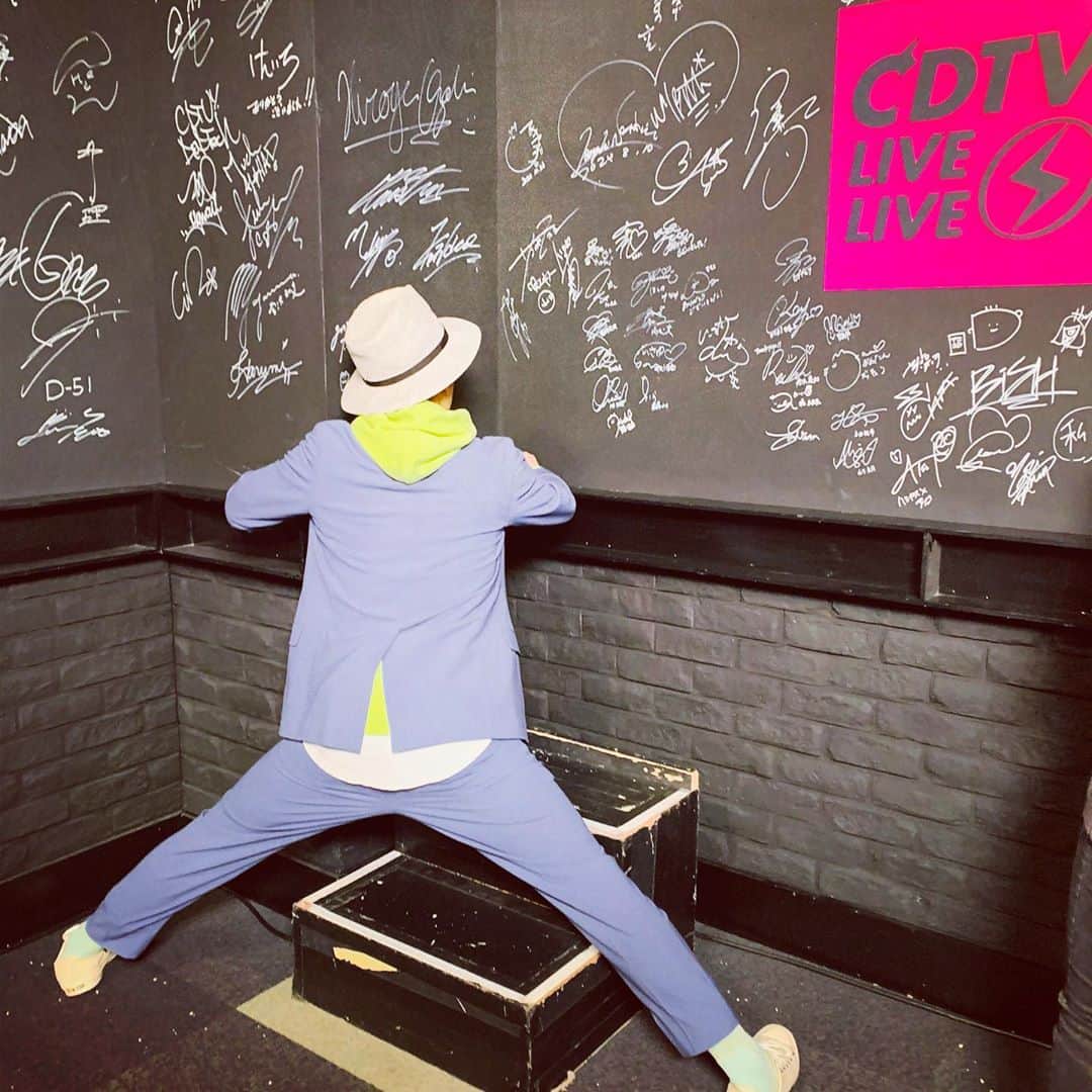 のインスタグラム：「マタヒラキ・サイン・カキンティライミ  #cdtvライブライブ」