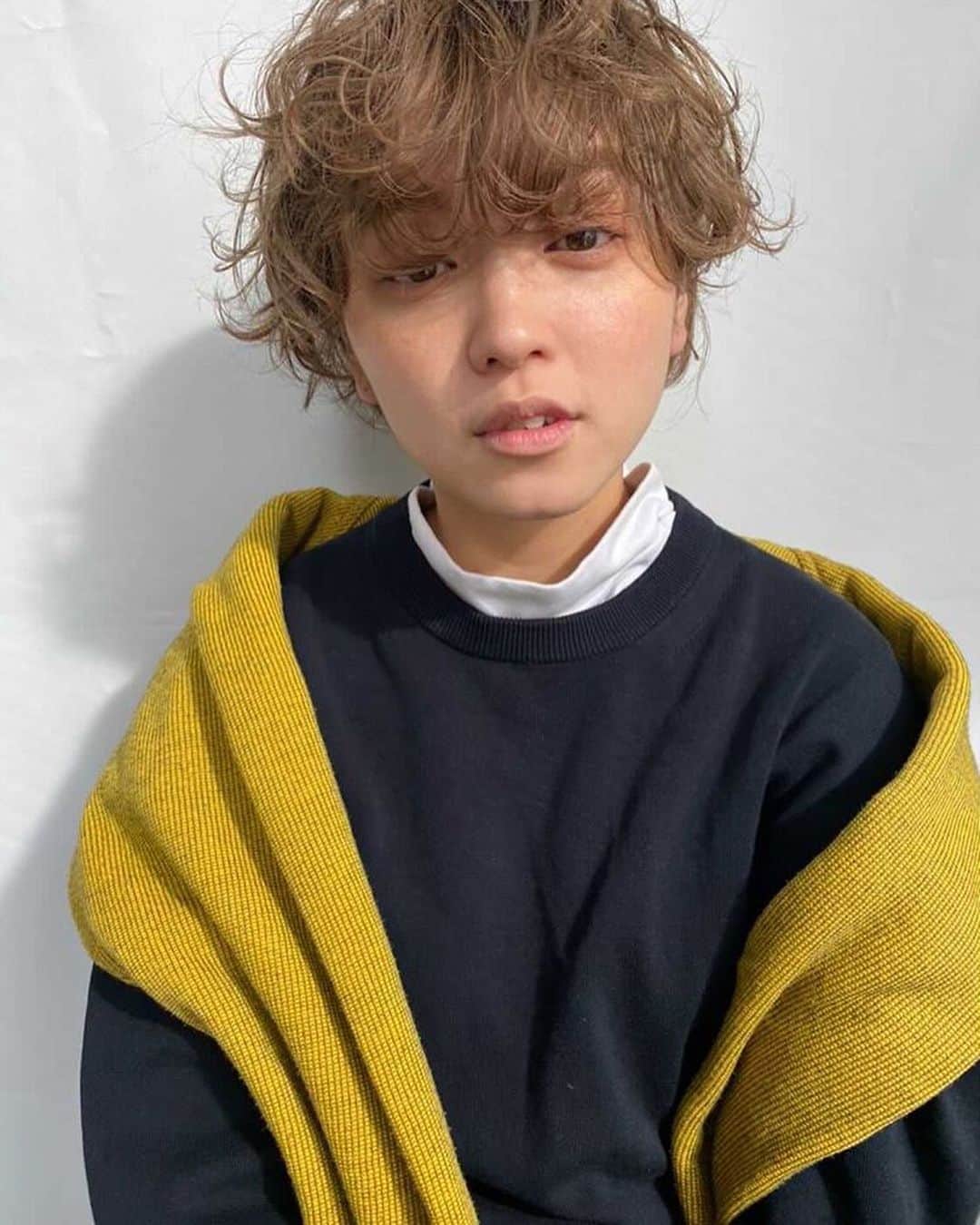 大塚りりあさんのインスタグラム写真 - (大塚りりあInstagram)「おはよう  ﻿ ﻿ ﻿ ﻿ ﻿ ﻿ ﻿ ﻿ ﻿ ﻿ ﻿ ﻿ ﻿ ﻿ ﻿ ﻿ ﻿ ﻿ ﻿ ﻿ ﻿ ﻿ ﻿ #撮影﻿ #サロモ﻿ #サロンモデル﻿ #salonmodel﻿ #freemodel﻿ #model﻿ #makeup﻿ #被写体﻿ #自然体﻿ #アンニュイ﻿ #ショートヘア﻿ #shorthair﻿ #10月﻿」10月27日 9時44分 - riria_ohtsuka