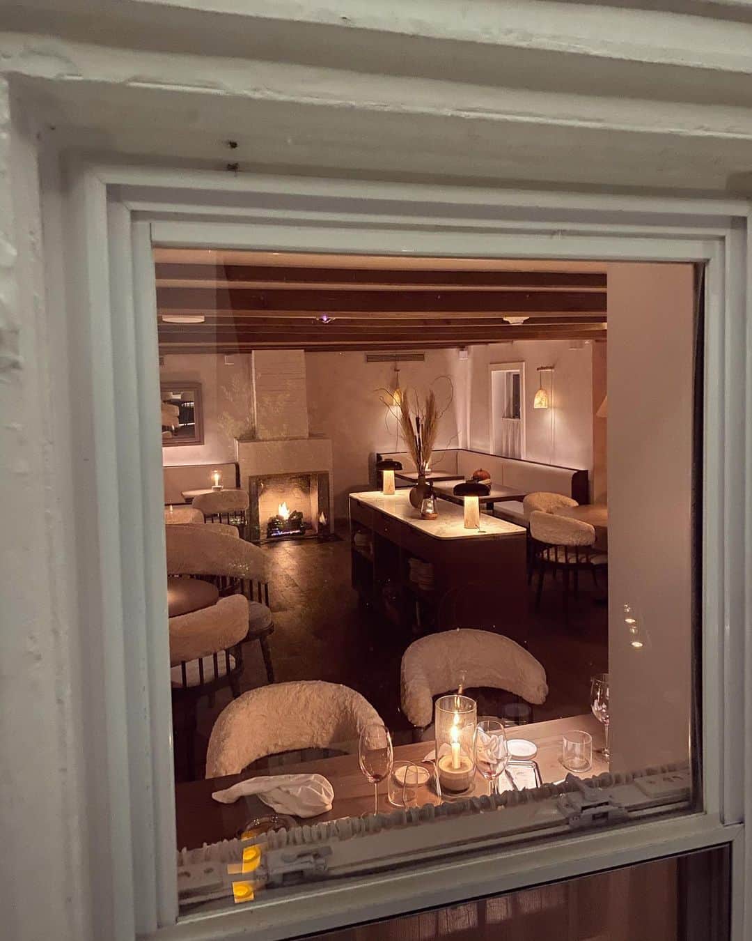 マリア・シャラポワのインスタグラム：「North Fork gem 🍂🕯🍴」