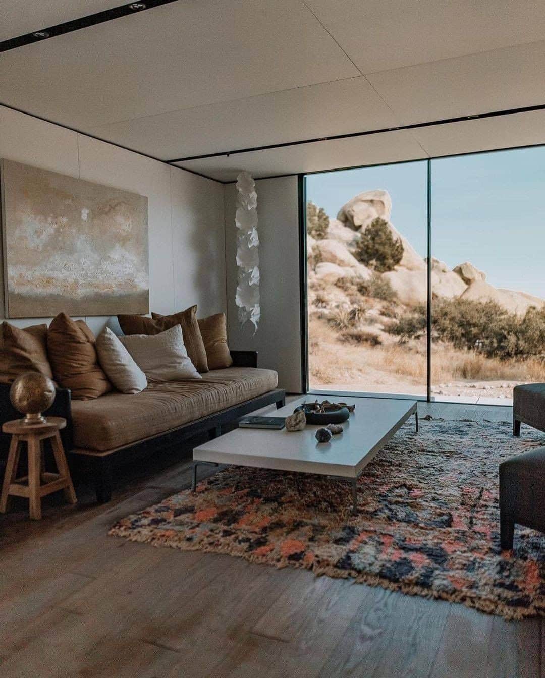 Architecture - Housesさんのインスタグラム写真 - (Architecture - HousesInstagram)「⁣ 𝗦𝗼𝗹𝘁𝗼 𝗦𝗼𝘂𝗹 𝗛𝗼𝘂𝘀𝗲.⁣ Dreamy  place to disconnect and connect with yourself.⁣ Swipe left and enjoy!💙⁣ ___⁣ 📍@soltosoulhouse, Pioneertown, #California⁣ 📷  @meirr⁣ #archidesignhome⁣ ___⁣ #architecture_lovers #architecturephotography ⁣⁣ #architecturelovers #architecturephoto #modernarchitecture #architectures⁣⁣⁣ #archilovers #architect ⁣⁣ #naturearchitecture #arquitectura #design #travelingtheworld」10月27日 1時40分 - _archidesignhome_
