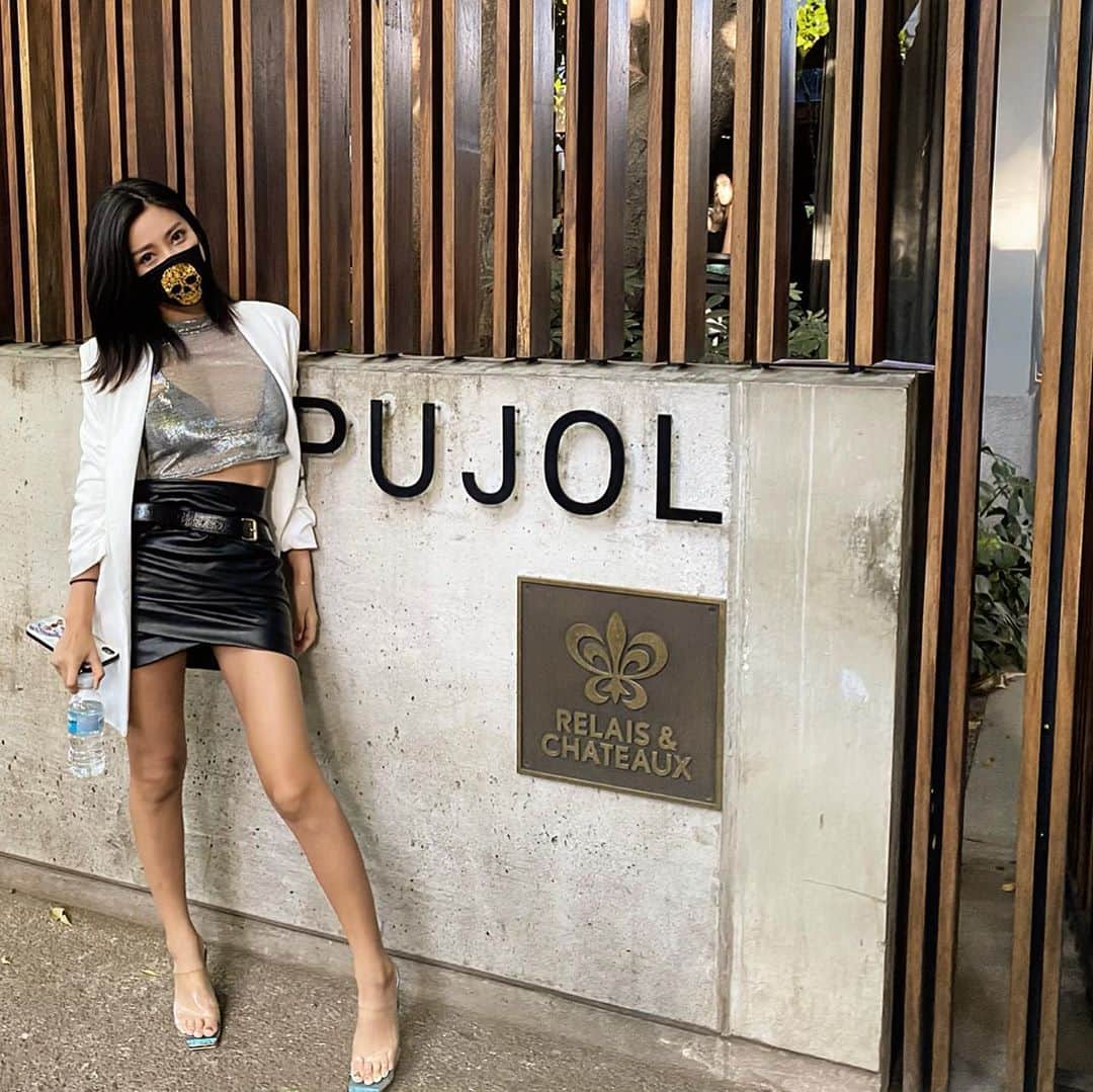 のインスタグラム：「Mexico Cityにある 人気のレストラン  ししとうの激辛が まざってて 辛くないって言ってたのにね 鬼のハズレをひいてしまって うちの舌が死んで コース料理途中でやめて 店でました　爆笑  息できないくらい辛くて 殺されかけました  2日たったいまも 舌が痺れてます  どうしたらいいですかw 事故ですね軽く  #メキシコ#mexico #mexicocity #pujol #travel」