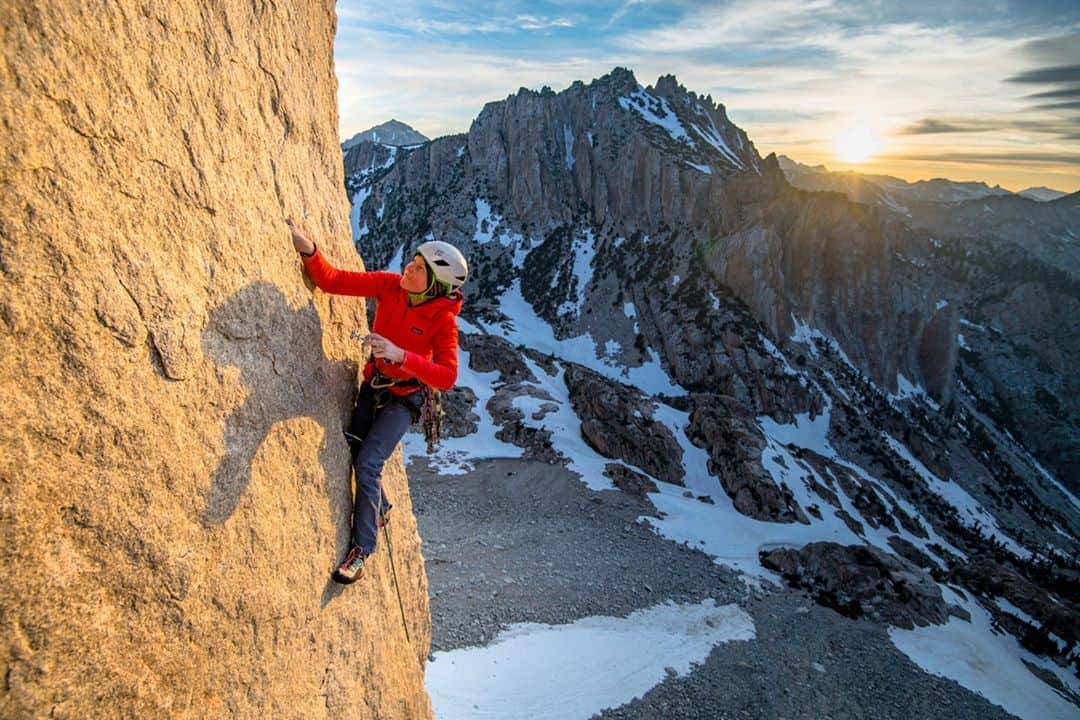 patagoniaさんのインスタグラム写真 - (patagoniaInstagram)「Golden hour, golden granite. @lor_sabourin makes the most of the final rays of sun on the Incredible Hulk. Sierra Nevada, California. ⁠ ⁠ Photo: @blakemccordphoto⁠」10月27日 2時31分 - patagonia