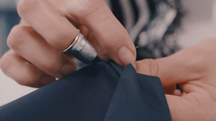 カナーリのインスタグラム：「The hands that create a Canali product perform in an harmonious symphony of gestures. Discover #CanaliAnthology at the link in bio. #Canali1934 #MadeInItaly」