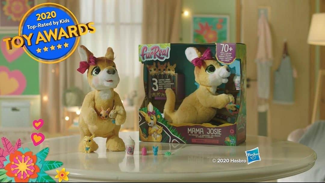 Hasbroさんのインスタグラム写真 - (HasbroInstagram)「FurReal's Mama Josie The Kangaroo is named a Walmart Top Rated by Kids winner! Parents, click to shop for this award winning Kangaroo family!」10月27日 2時46分 - hasbro