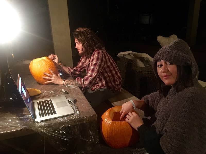 ビリー・レイ・サイラスのインスタグラム：「Had to post one more!!! Love this #NationalPumpkinDay @braisonccyrus @noahcyrus」