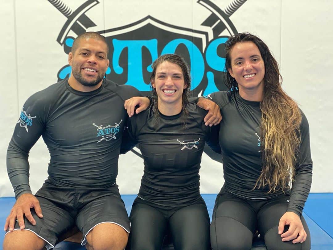 マッケンジー・ダーンのインスタグラム：「These two always play a part in my camps, since my jiu-jitsu days until now in MMA, whether we are close or far away, they are always here for me! Thank you for everything family! Love you guys!  • • @galvaobjj  @angelicagalvao  🙏🏼💪🏼👌🏼」