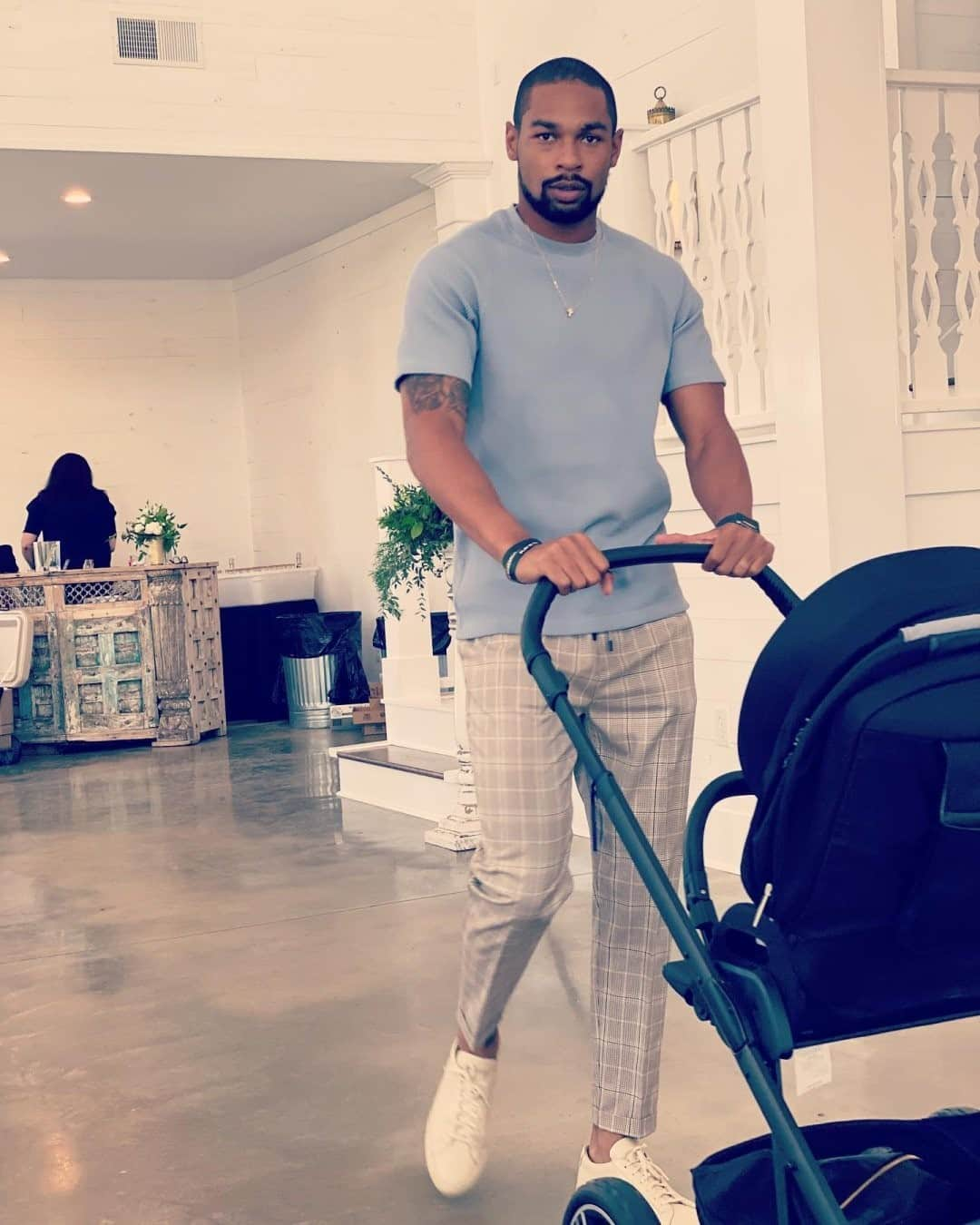 nunaさんのインスタグラム写真 - (nunaInstagram)「Dad #OOTD on point with his Nuna MIXX😎  📸: Thanks for sharing your stylish photo @jeffrich23ds 🥰  #NunaMIXX #NunaDad #fashionDad #dadlife」10月27日 4時00分 - nuna_usa