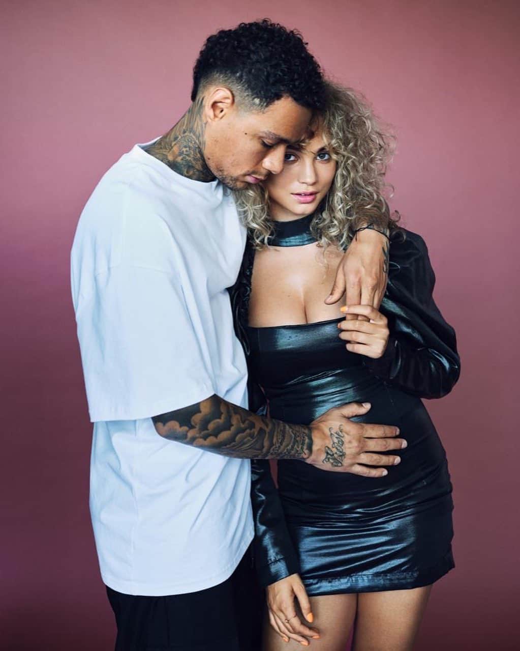 のインスタグラム：「Happy b-day my love @rose_bertram」